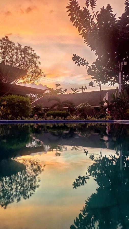 Seaview Beach Resort Sibulan Bagian luar foto
